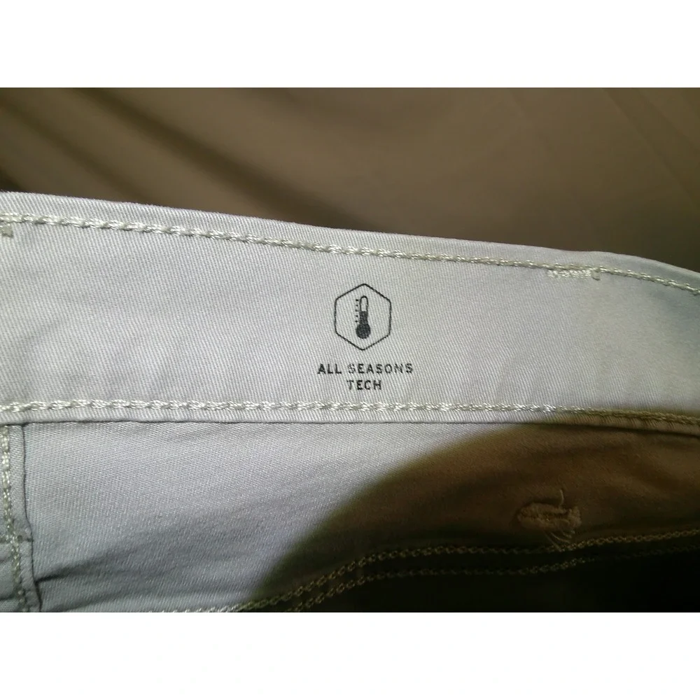 Levi's 502 Regular Taper Fit All Seasons Tech Pants Mens W38 L30 Gray‎